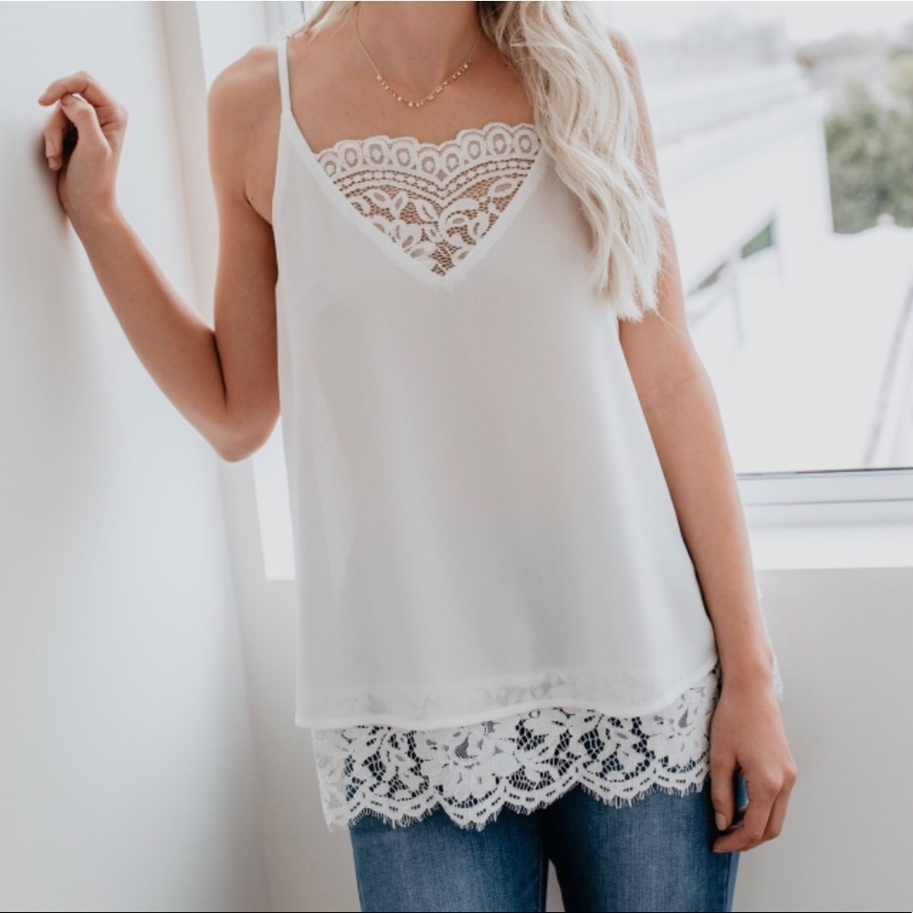 Vici “Living in the Moment Lace Cami Tank”
